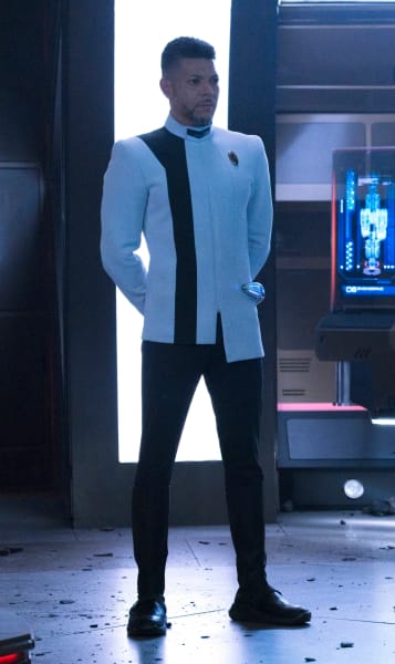 Doctor on the Bridge - Star Trek: Discovery Season 4 Episode 2