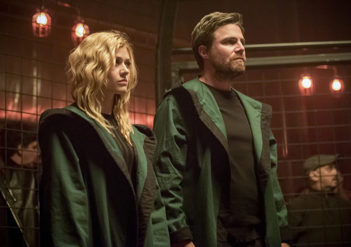 pedal Observación moral Watch Arrow Online: Season 8 Episode 5 - TV Fanatic