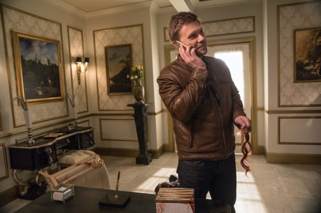 Lucifer makes a phone call - Supernatural Season 12 Episode 23
