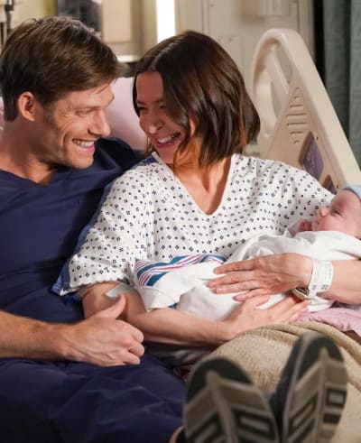 Amelink Baby - Tall  - Grey's Anatomy Season 16 Episode 21