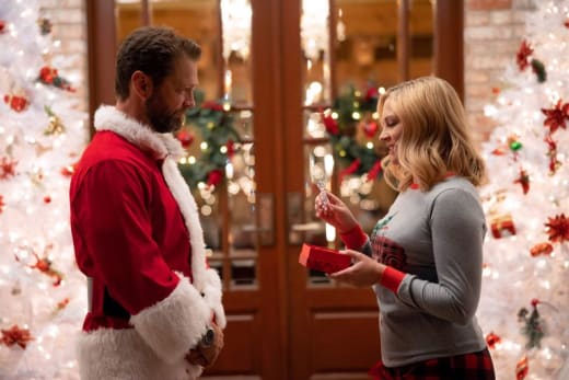 Hot Santa - Dear Christmas