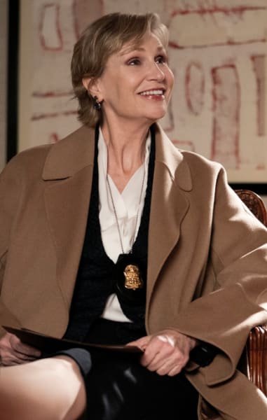 Madeline hell-bent - The Good Fight Season 5 Episode 5