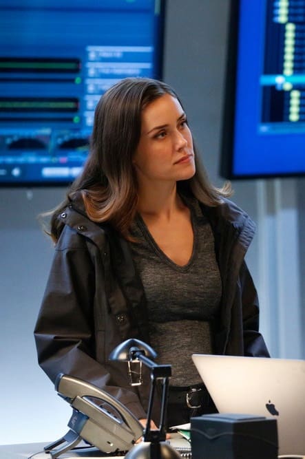 Manipulating Ressler - The Blacklist Season 6 Episode 6