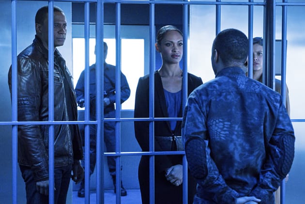 At Ease - Arrow Season 4 Episode 11
