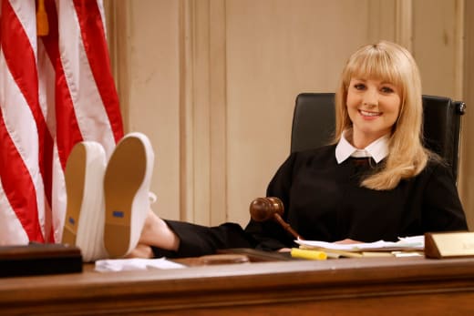 Kicking Back - Night Court Season 1 Episode 2