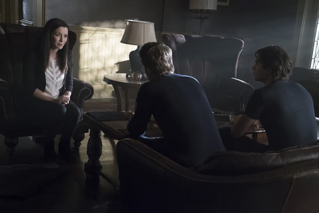 A Family Meeting - The Vampire Diaries Season 7 Episode 7