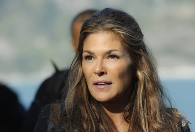Abby Searches for Answers – The 100 Season 4 Episode 4