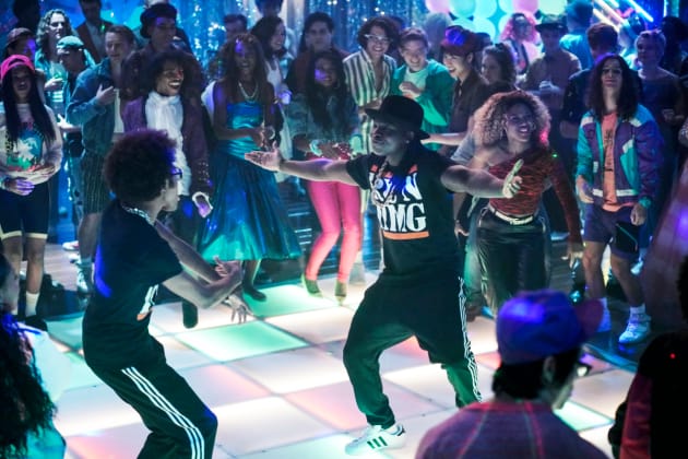 An '80s-Themed Dance - Legacies