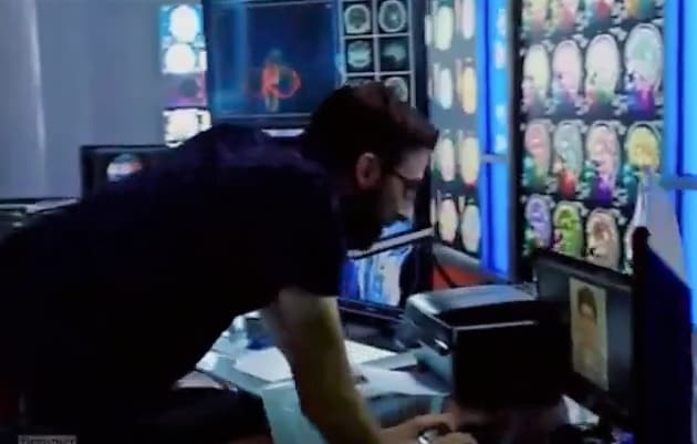 Taking a Look - NCIS: New Orleans Season 4 Episode 7