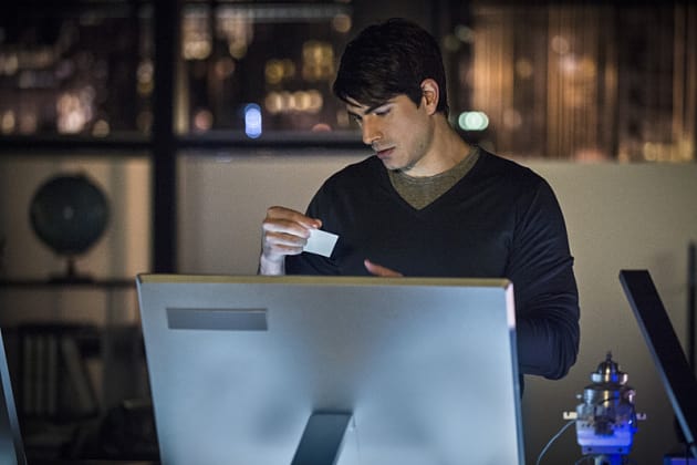Schoolboy Look - Arrow Season 3 Episode 15