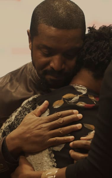 McAvoy Hug Mama Kenia - Coroner Season 1 Episode 6