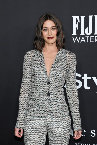 Lizzy Caplan Attends InStyle Awards