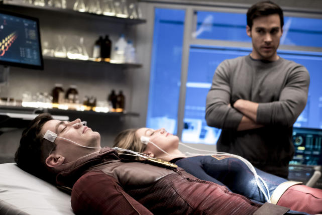 Barry's down, too! - The Flash Season 3 Episode 17