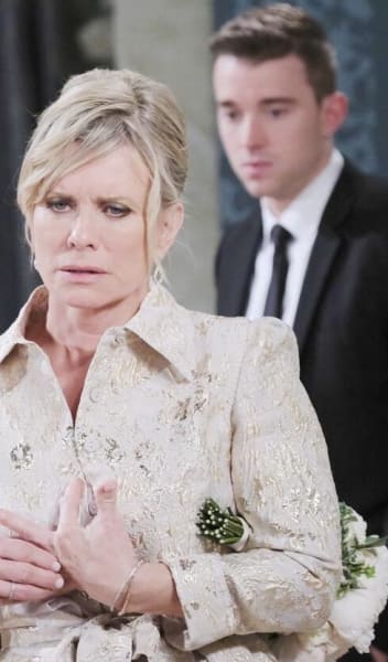 Kayla's Tough Decision/Tall - Days of Our Lives