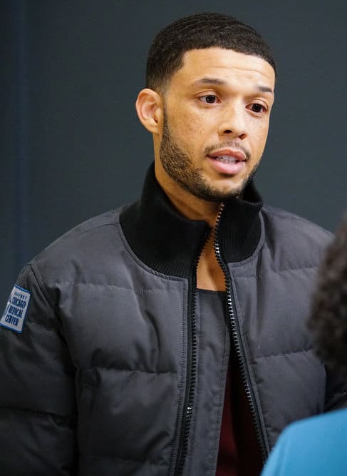 Backing Her Brother - Chicago Med Season 6 Episode 5