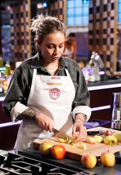 Apple Slicing -tall - MasterChef Season 13 Episode 6