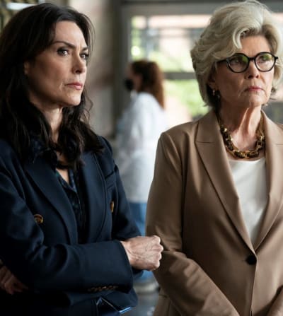 Karen and Veronica -tall - New Amsterdam Season 4 Episode 9