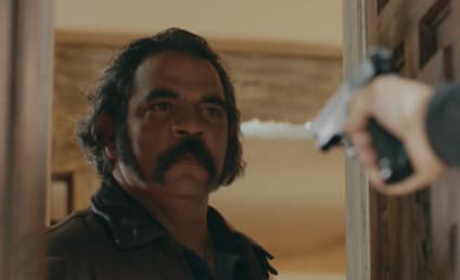 Watch Queen of the South Online: Season 3 Episode 2