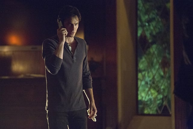 Who's On The Phone? - The Vampire Diaries Season 7 Episode 21