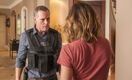 Chicago PD Round Table: Is Lindsay Back?