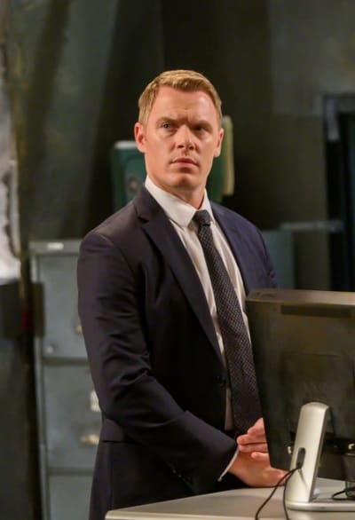 Ressler Listening to Liz - The Blacklist Season 7 Episode 8