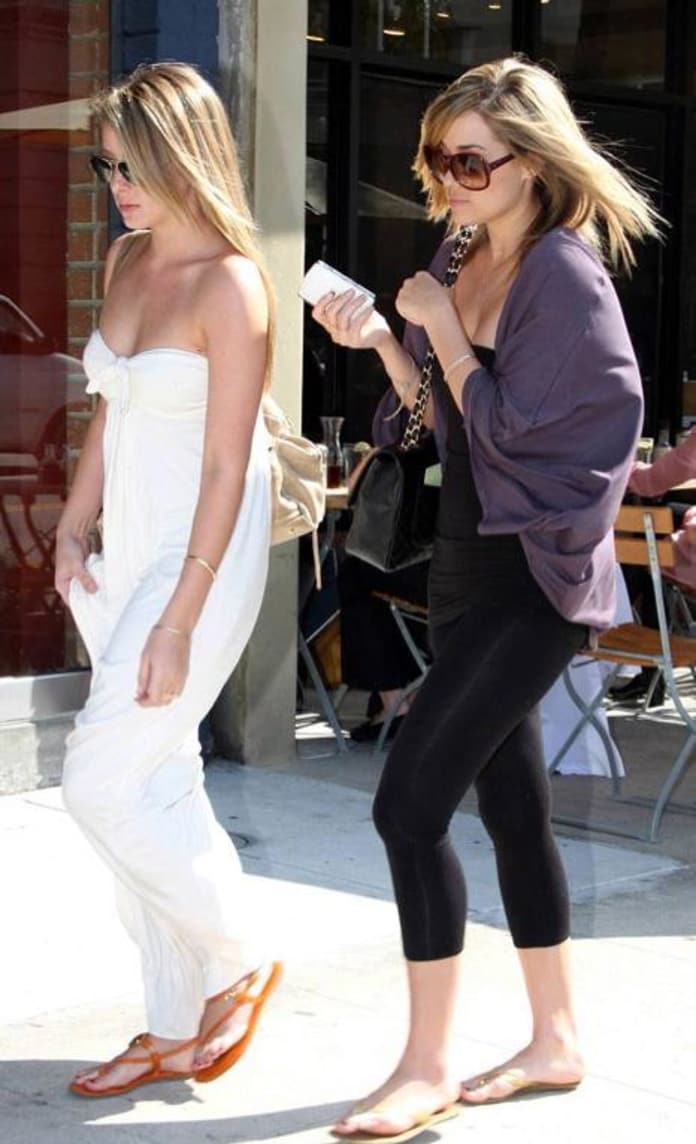 Lauren Conrad was spotted filming 'The Hills' at Mira'le coffee