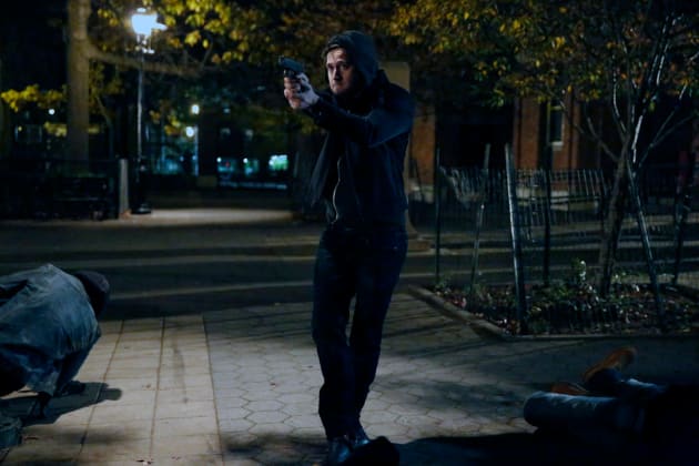 Tom gets into a gunfight - The Blacklist Season 4 Episode 11