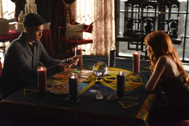 Hokey - Shadowhunters Season 1 Episode 10