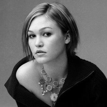 Julia Stiles Pic