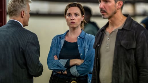 Law and order svu season 1 watch online deals