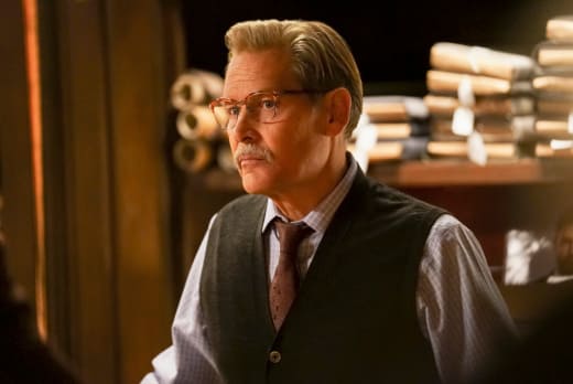 Gambi In Glasses - Black Lightning Season 1 Episode 5