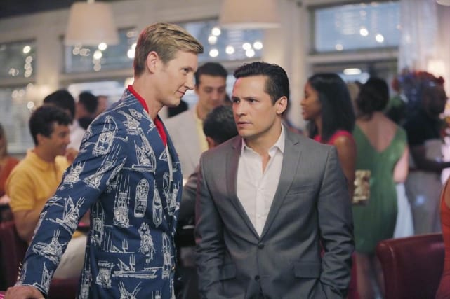 Nolan Whispers to Jack - Revenge Season 4 Episode 10