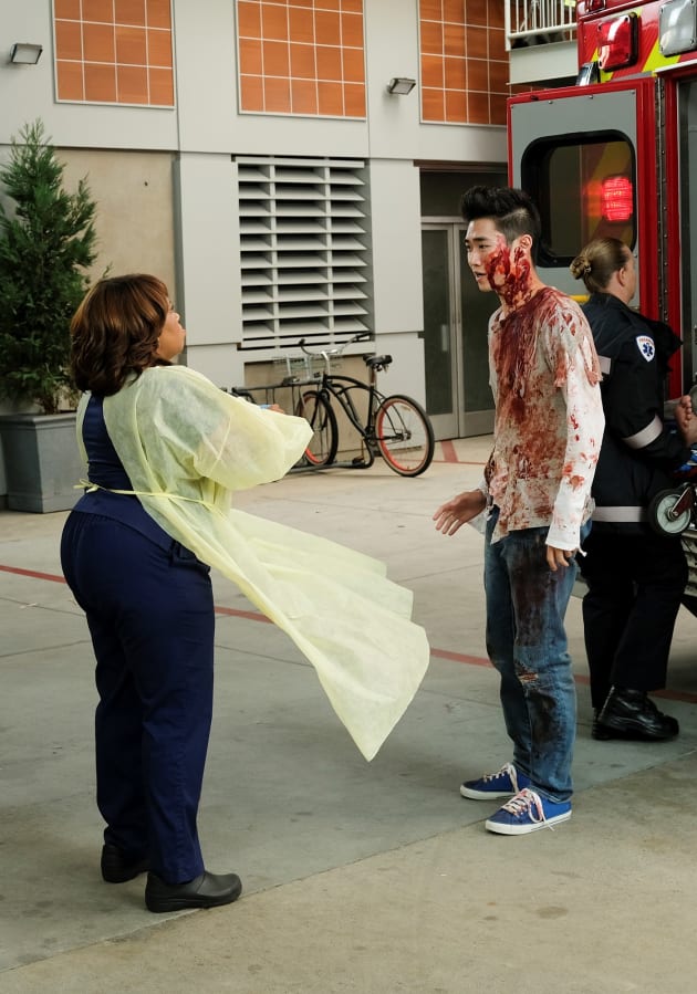 Horror and Fun - tall - Grey's Anatomy Season 16 Episode 6
