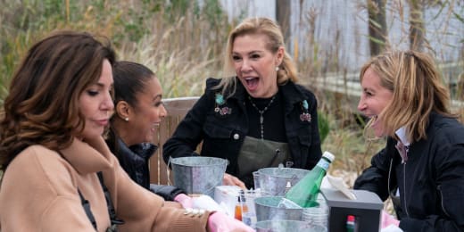Reuniting in the Hamptons - The Real Housewives of New York City