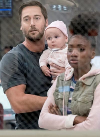 Max's New Friends - tall - New Amsterdam Season 2 Episode 4