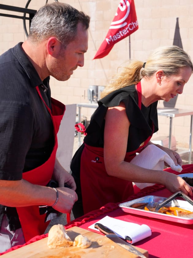 Jennifer Helps Wayne Tall MasterChef Season 13 Episode 7 TV