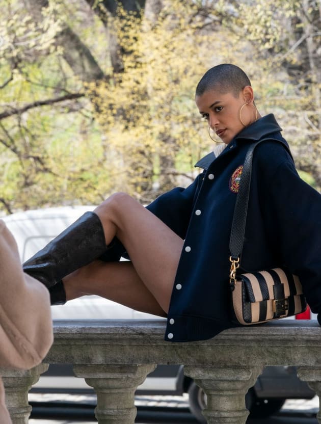 Julien Poses - Gossip Girl (2021) Season 1 Episode 6