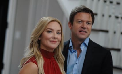Elisabeth Röhm Talks Lifetime's Family Pictures, Working with Justina Machado & More!