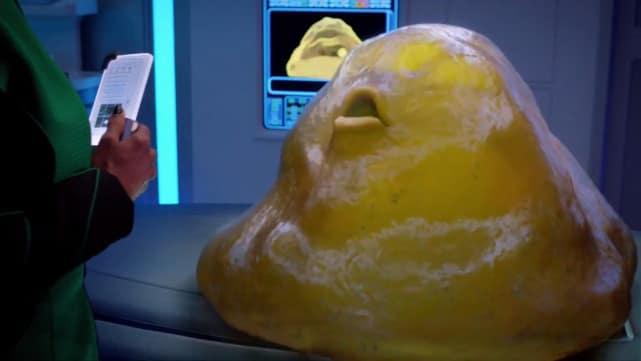 Yaphit and Dr. Finn - The Orville