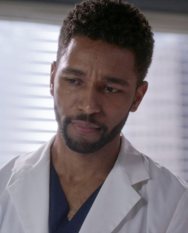 Winston Steps Up - Grey's Anatomy Season 18 Episode 2