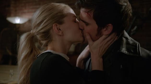 Emma and Killian are Getting Married! - Once Upon a Time Season 6 Episode 17