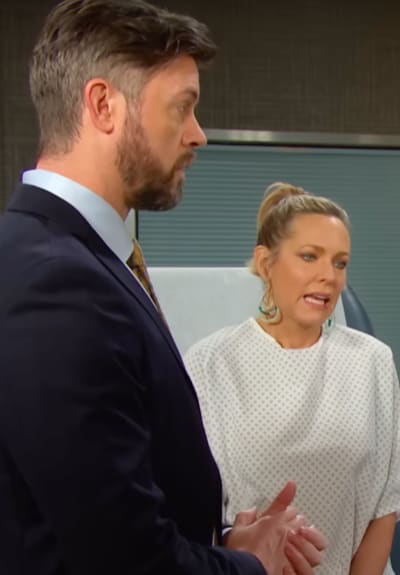 Seeing a Pregancy Specialist - Days of Our Lives