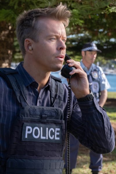 Taking a Call - NCIS: Sydney Season 1 Episode 5