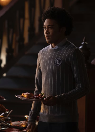 MG Looks for Friends - Legacies Season 3 Episode 8