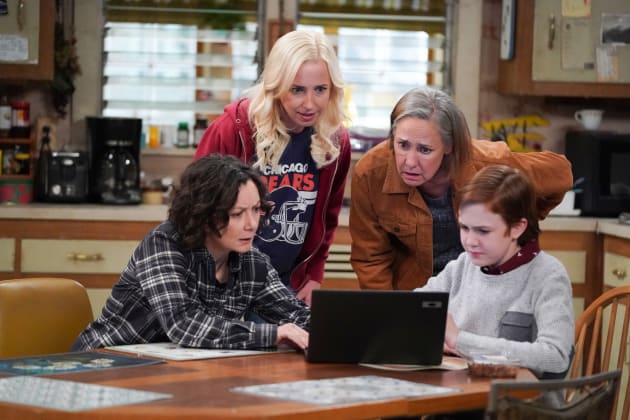 Season 3 Episode 8: Young Love, Old Lions and Middle-Aged Hyenas 2 - The Conners