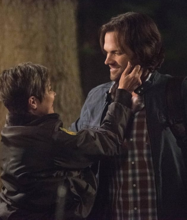 Sam And Jody Reunite - Supernatural