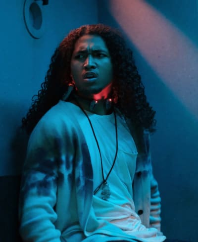 Metahuman Collar - Black Lightning Season 3 Episode 10