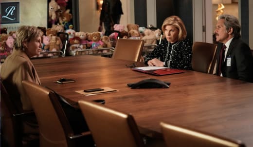 Diane, Kurt, FBI long - The Good Fight Season 5 Episode 3