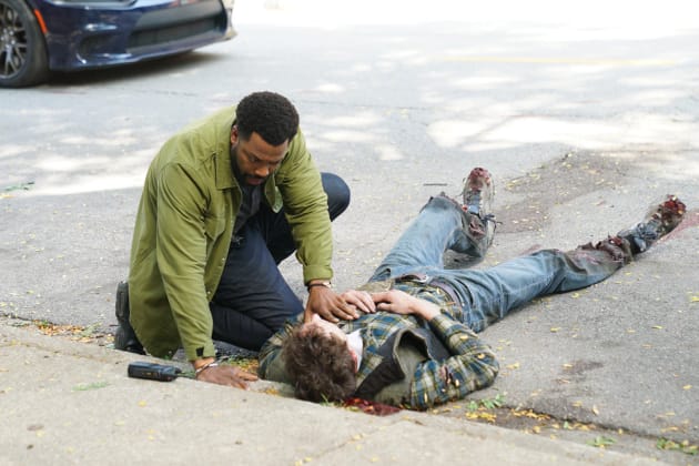 A Tense Arrest - Chicago PD