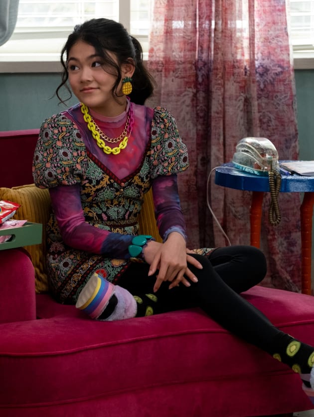 Answering Calls - The Baby-Sitters Club Season 2 Episode 6